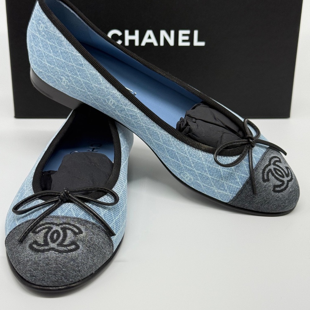 Chanel Denim Printed Quilt CC Cap Toe Ballerina Flats Size 36.5 NEW - Picture 2 of 8